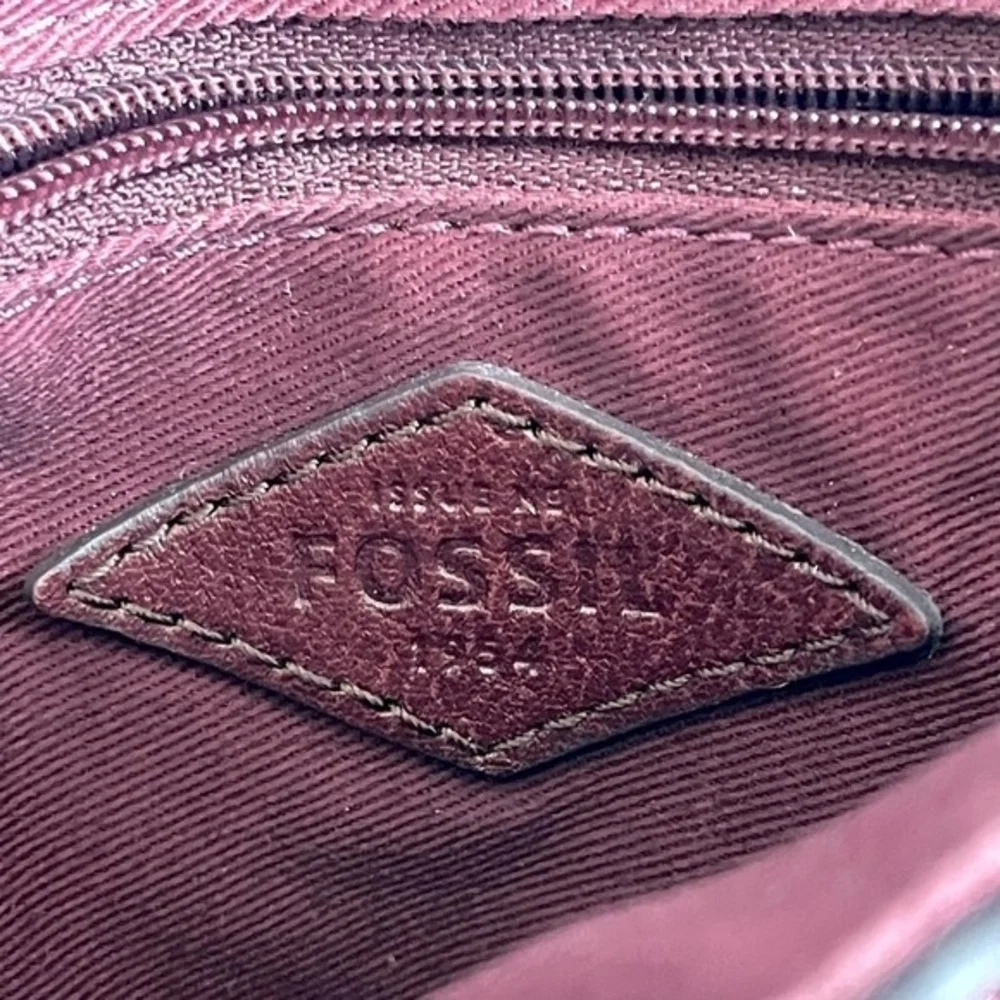 Fossil Rumi Burgundy Leather Crossbody Shoulder Bag Gold Hardware Very Good
